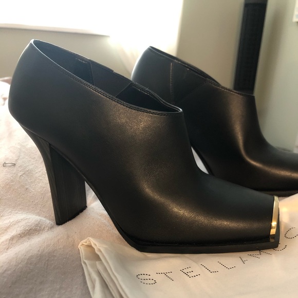 Shoes - Picture 3 of 3